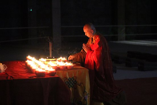 供灯祈福品禅茶 净心寺首届中秋"明月茶会"圆满举办