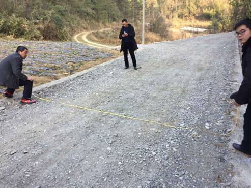 龙桥乡加快打通道路建设,实现泥结石路社社通