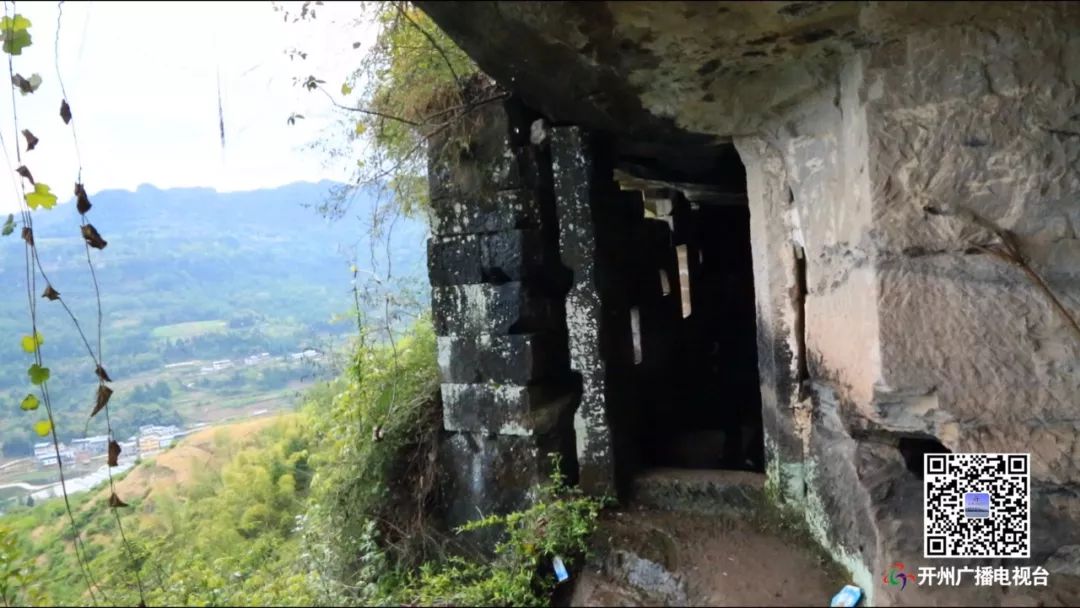 九龙山镇:探寻百年深山古洞的秘密