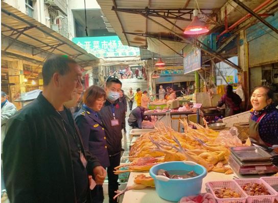 雷火电竞首页|开州在加强监督执法，禁止“活禽交易屠宰”(图1)