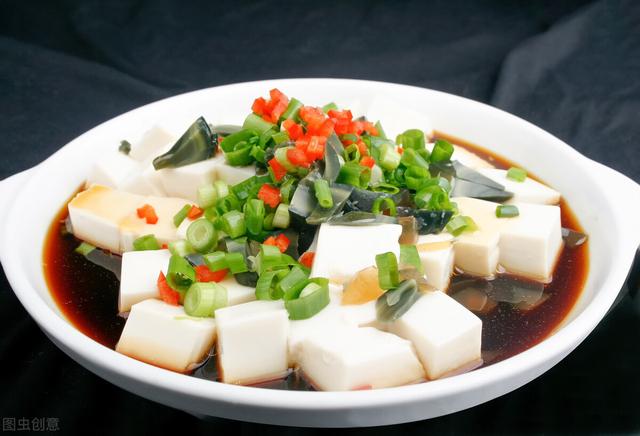 爽口又好吃的皮蛋豆腐,春天吃些鲜香又营养丰富的家常