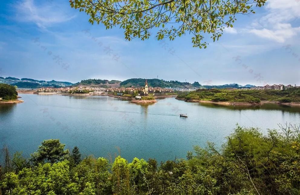 南川新闻 > 正文 黎香湖国家湿地公园位于黎香湖镇,土地总面积484.
