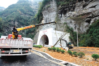 石黔高速黔江至石柱龙潭段预计月底通车