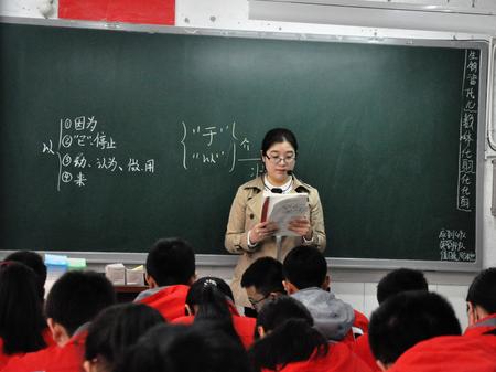 "这是綦江实验中学高一年级主任,语文老师刘燕从教12年以来,一直坚持