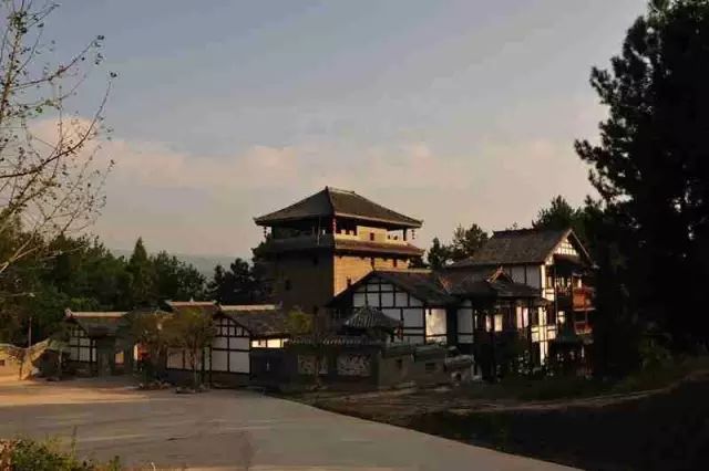 悦崃镇新城村古城坝土司遗址