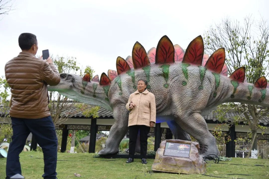 现场直击 | 潼南恐龙嘉年华4月3日开园!