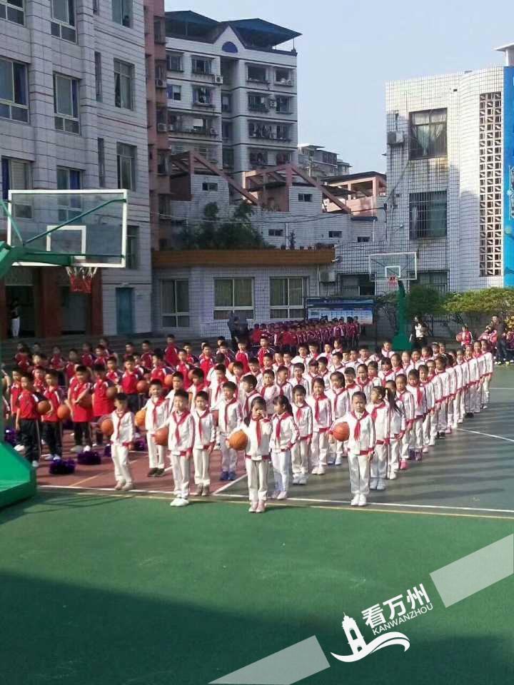 近日,历时五天的万州区上海小学春季篮球运动会落下帷幕,自本届运动会