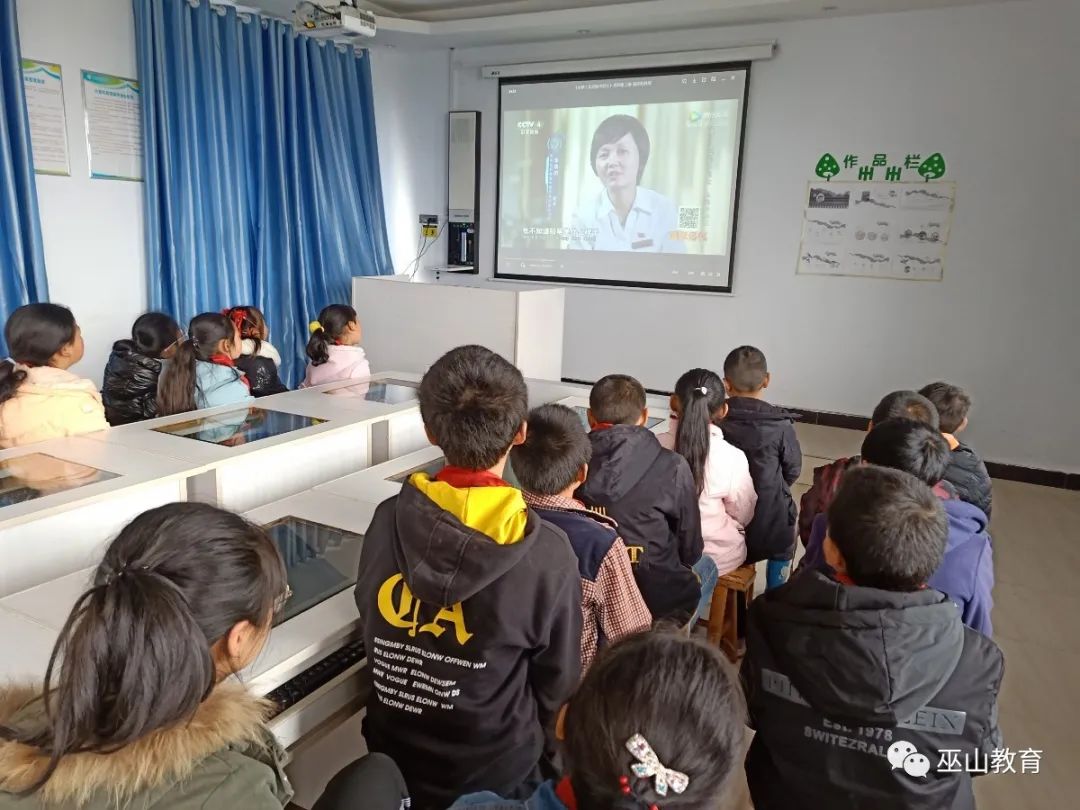 红椿中心小学红椿中心小学,红椿社区教育学校举行"听党话,跟党走"党史