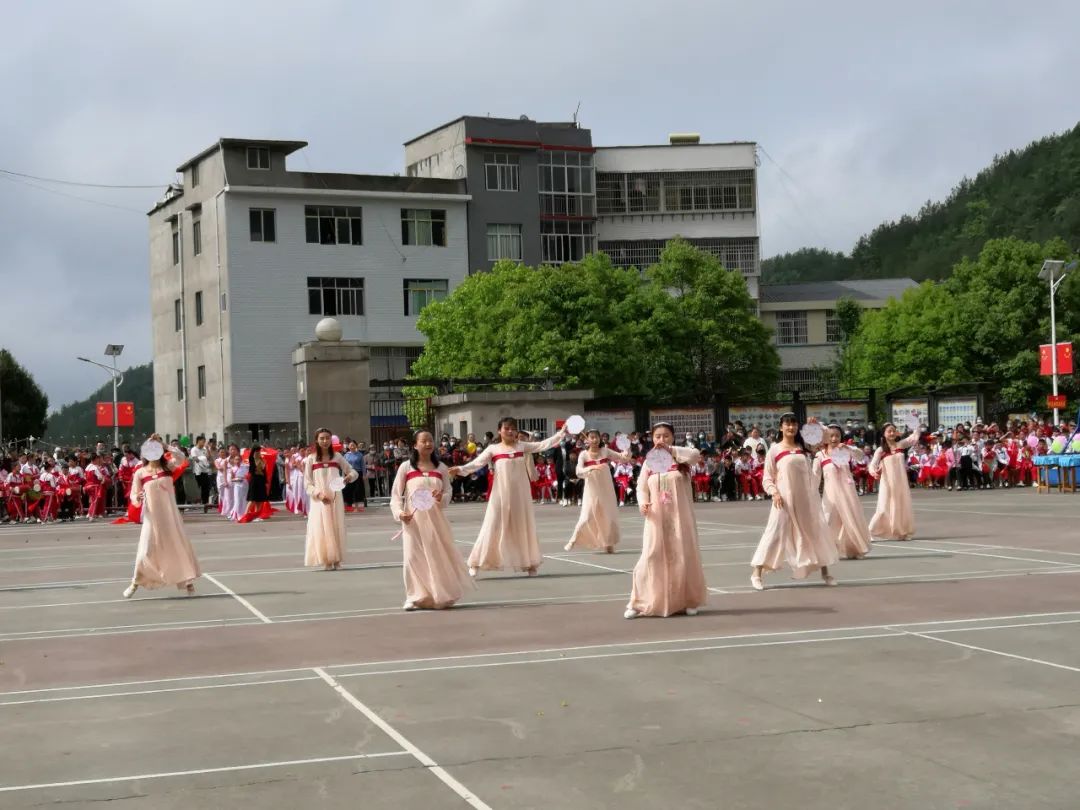 直击| 巫师附小,骡坪小学科技艺术节缤纷多彩