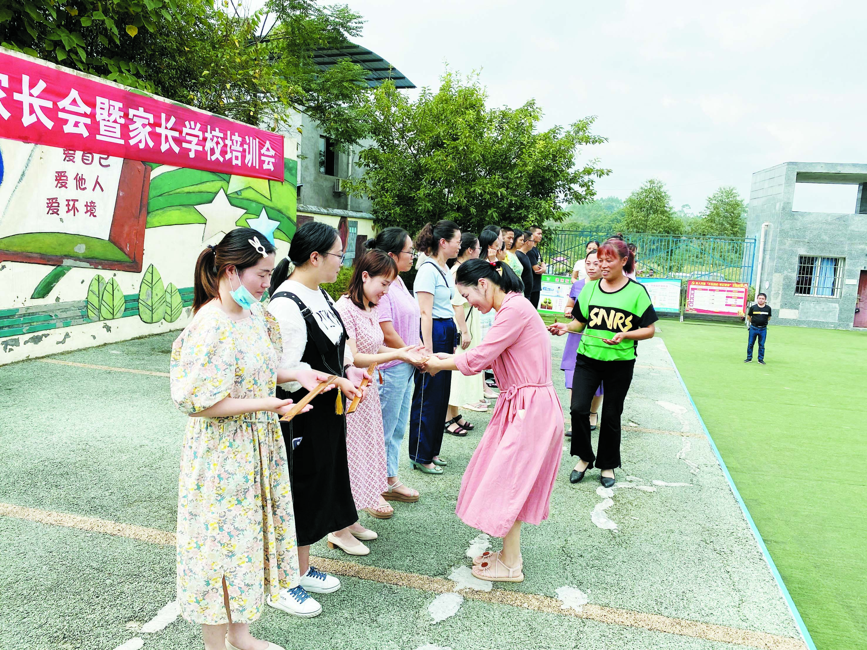 万寿小学:戒尺"请"进校 教育更有"度"