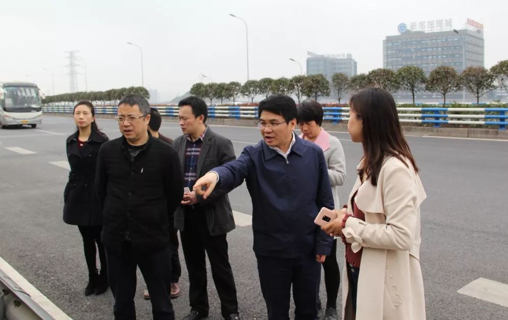 谭庆调研渝航大道(渝北段)品质提升工作