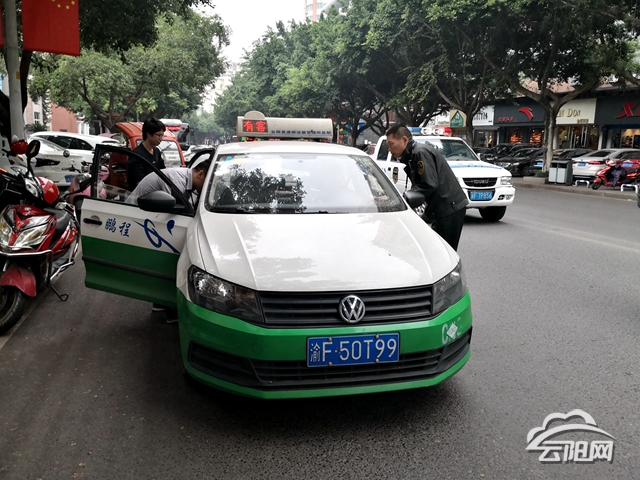 云阳县市场监督管理局对出租车计价器进行专项监督检查