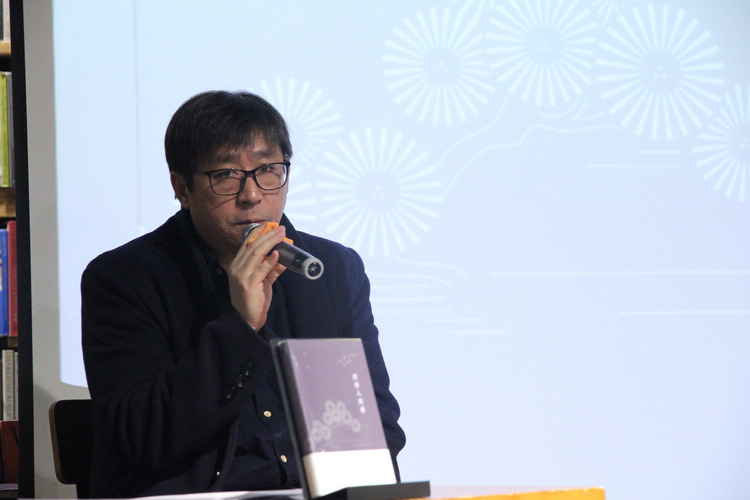 70后作家阿丁来渝签售:重庆是我的第二故乡