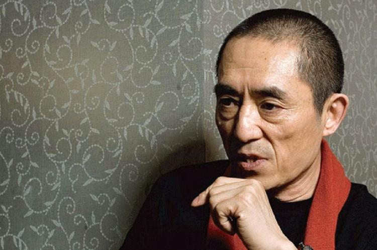 张国立来重庆干啥?组织重电学生参演张艺谋新片重庆拍摄