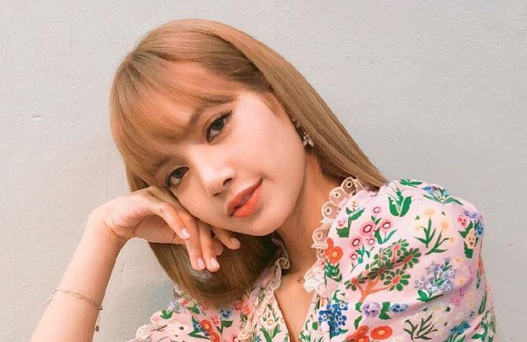 重庆移通学院老师撞脸lisa,网友:要是我老师就再不会挂科了