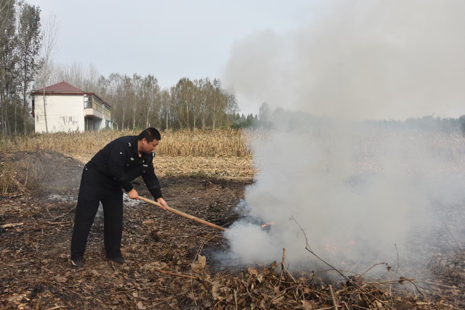 高唐警方:关于禁止焚烧秸秆致人民群众一封信