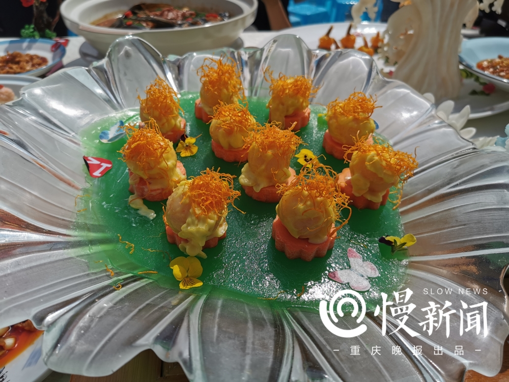 厨师现场制作的菜品