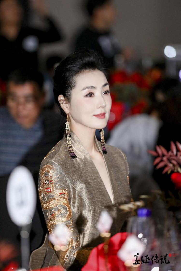 中国著名实力派女演员姜宏波