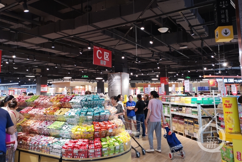 永辉超市重庆第三家仓储店开业,记者实地探访购物体验