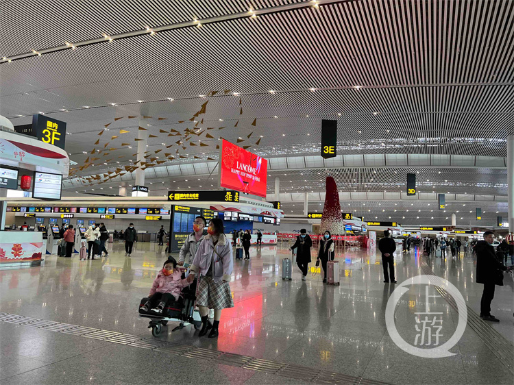 客流攀升今日重庆江北机场进出客流量预计近10万人次