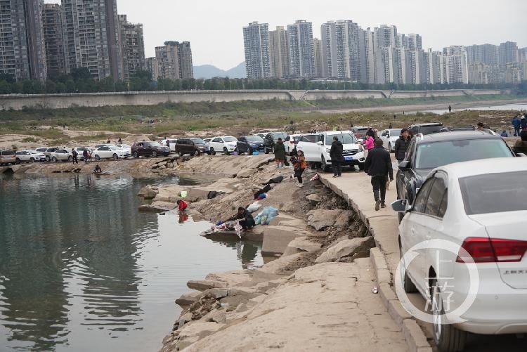 打望重庆热门打卡地 | 江水下降车友哑巴洞玩登"岛"好