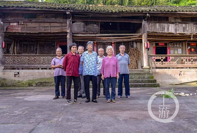 《大院情深》组照六 郑飞 摄于巴南区石龙镇覃家大院