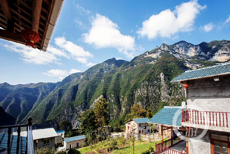 上游影像·摄影家马正伦 | 天坑成桃源 峭壁现风景