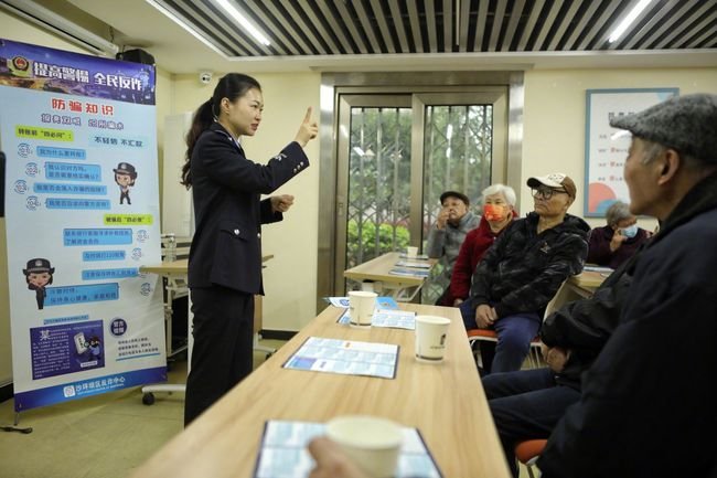 民警巧姐的300件小事和161位聾人朋友