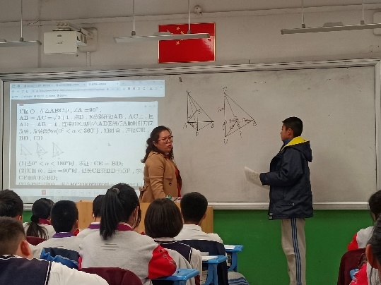 济南泉城中学老师图片