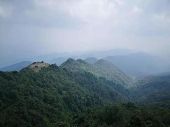 阴条岭春天岭方斗山趣谈重庆最高峰