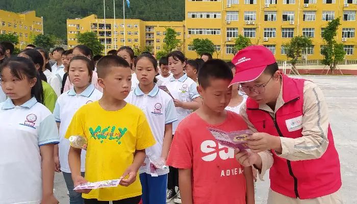 国网重庆彭水供电公司开展秋季安全知识进校园活动