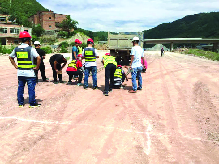 巫大高速公路完成首次路基交验