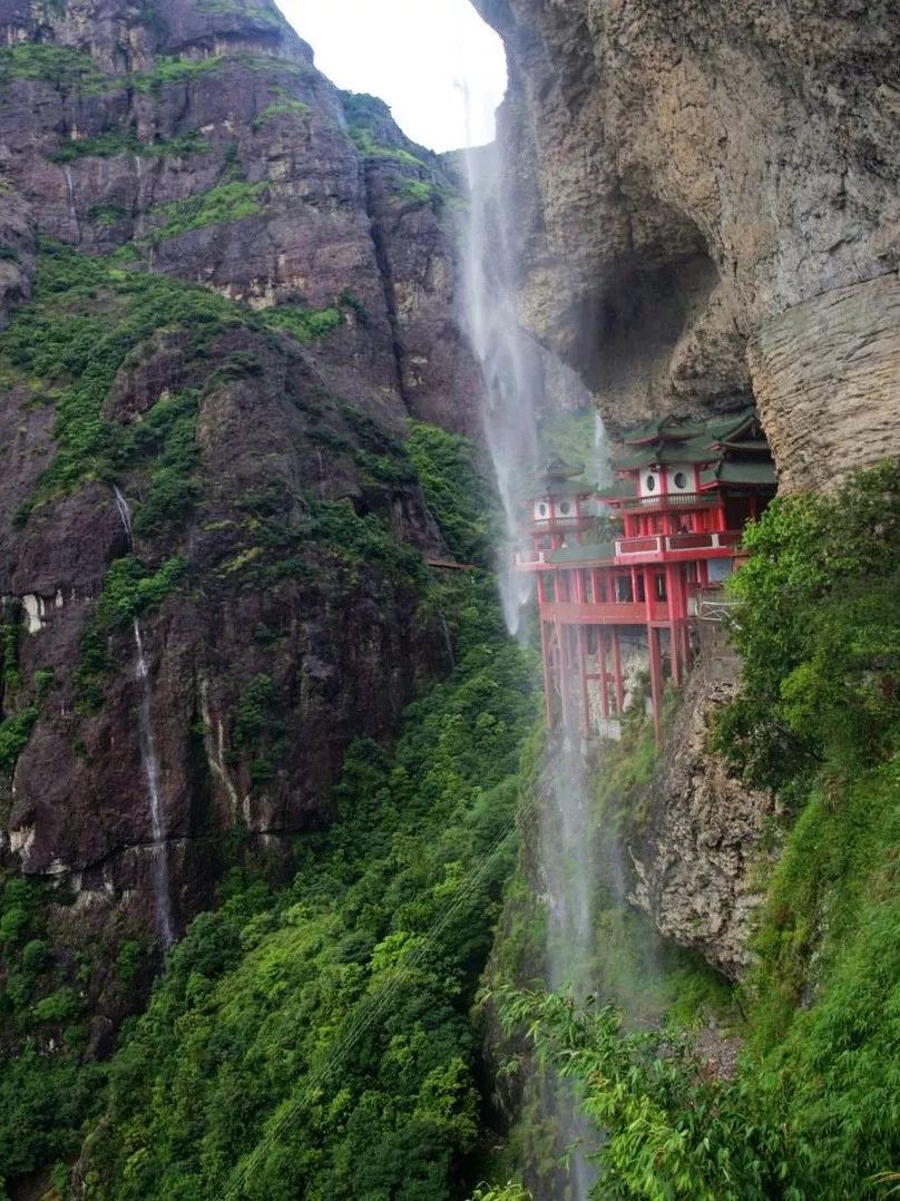 靈通巖懸空寺依山而立深藏在風光秀美的靈通山裡鮮為人知福建·漳州