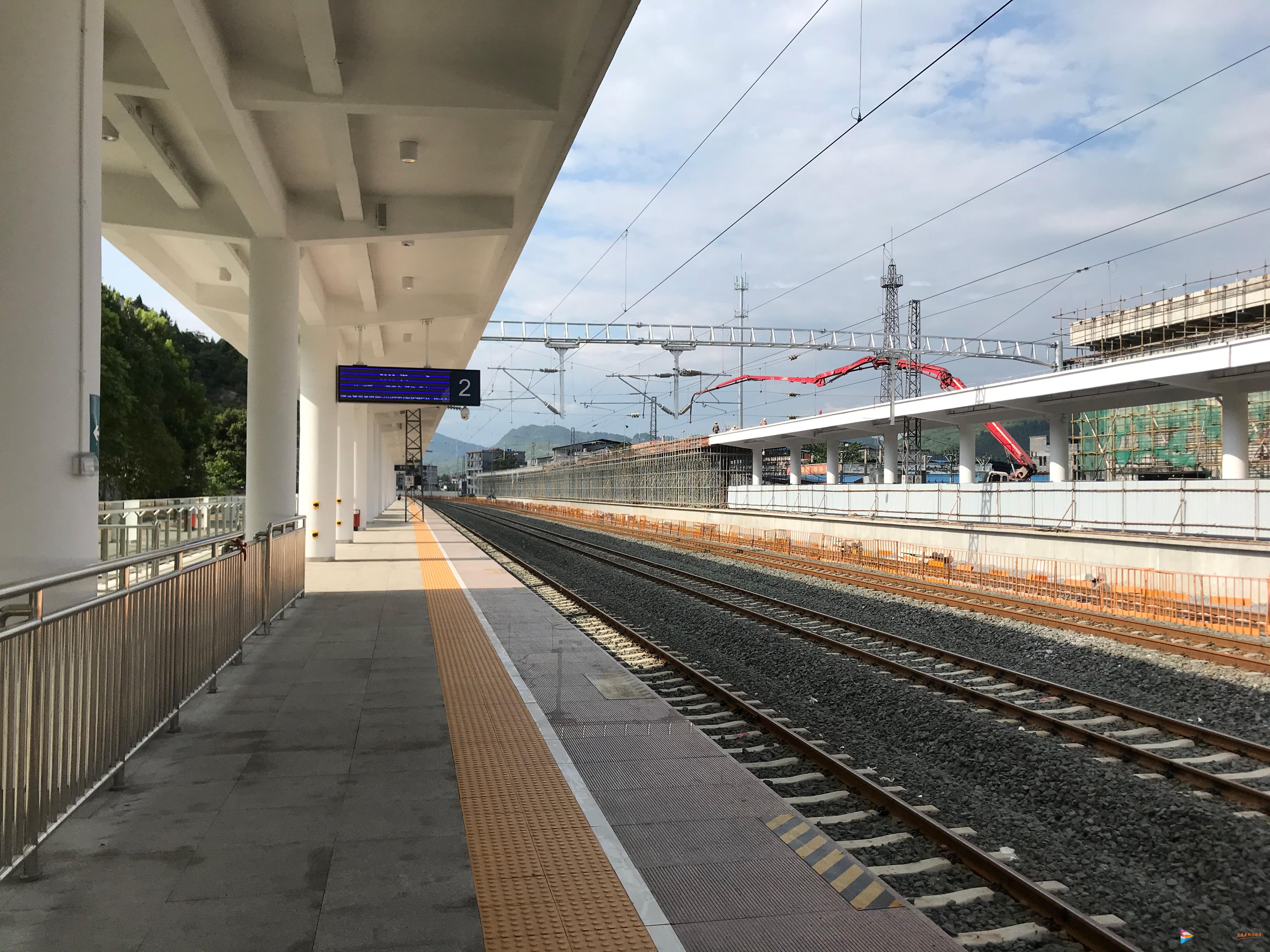 酉阳龙潭火车站图片