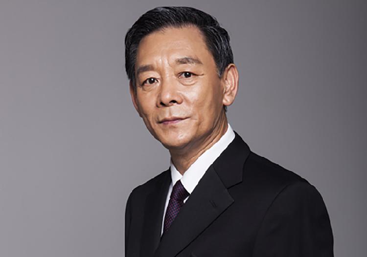 男明星60岁以上图片