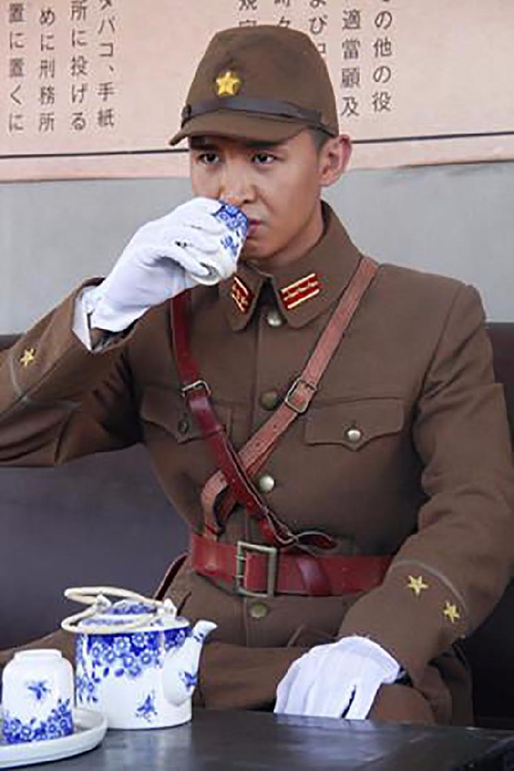 年轻帅气的日本军官图片