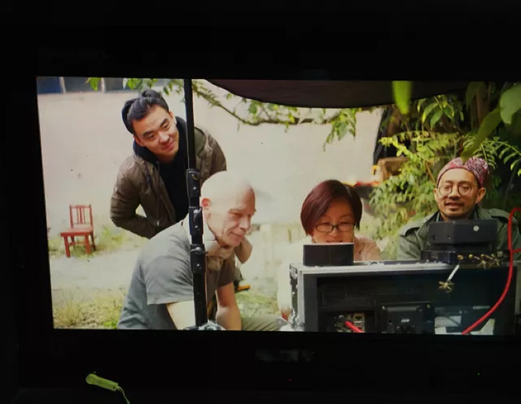 第三季《舌尖上的中国》里出现了外籍摄影师，这是第一集中的外籍摄影师 Benito Strangio（左二）.jpg