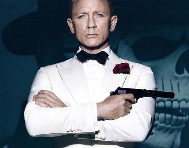 现任"007"扮演者丹尼尔·克雷尔发布声明,悼念最近去世的第一任邦德