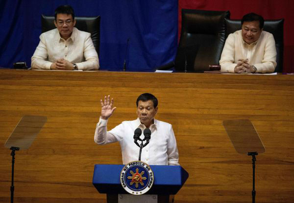 7月24日，在菲律宾大马尼拉地区奎松市，菲律宾总统杜特尔特在国会发表年度国情咨文