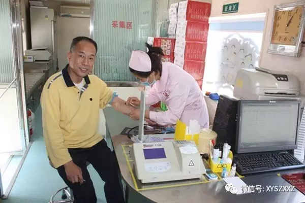 中国好人张利国献血16年后,签了人体器官捐献自愿书