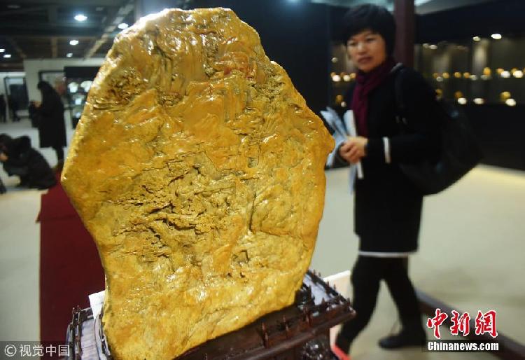 巨型田黄石雕亮相杭州 估价超过十亿元