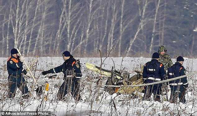 49EF8C5200000578-5469595-Saratov_Airlines_Flight_703_that_crashed_shortly_after_taking_of-a-25_1520365855129.jpg