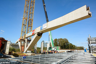 奥地利惊现雨伞状新型桥梁 可以“打开”和“收起”324.png