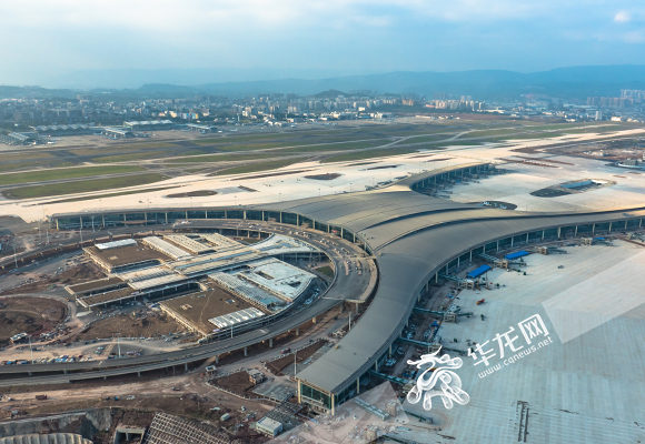 图12：2016年11月，修建中的T3A航站楼。 重庆机场供图 华龙网发.jpg