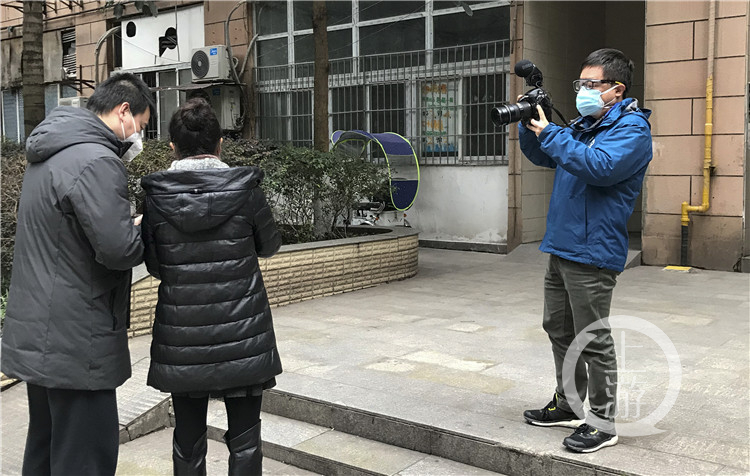 1月30日，上游新闻记者来到江北区一小区(4089179)-20200131205121.jpg