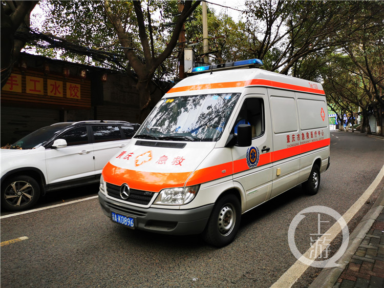 > 正文 从1月24日至2月5日,文永生和驾驶员杨波负责用重庆市急救中心