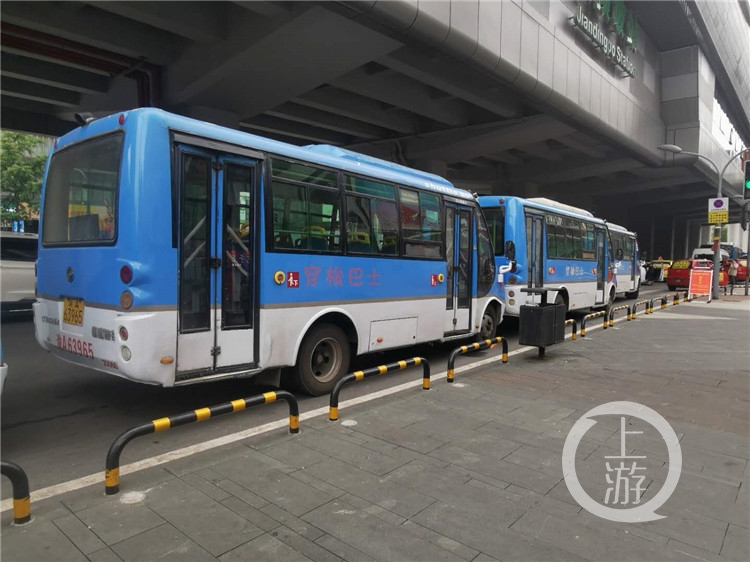 重庆高新区开行的公交小巷穿梭巴士(4727973)-20200609164558.jpg
