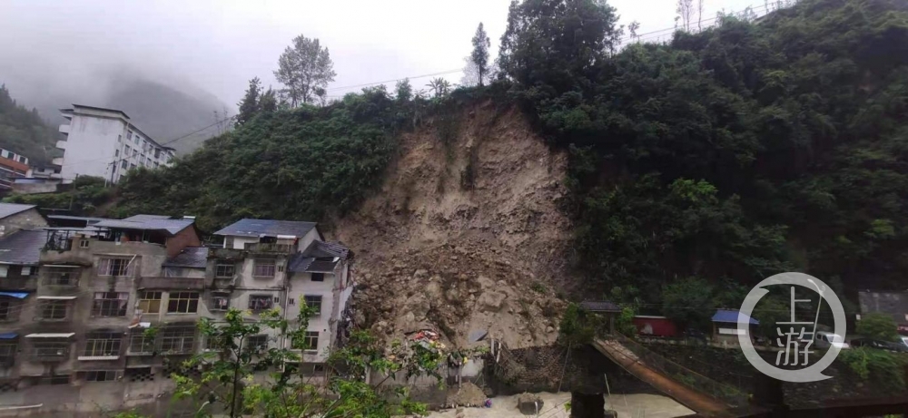 Kaiyun官方网：开州区关面乡陡崖崩塌，提前撤离群众93人，未发生人员伤亡(图1)