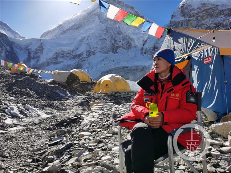 52岁 她成为国内登上珠峰年龄最大的女性(7041694)-20211021123750.jpg