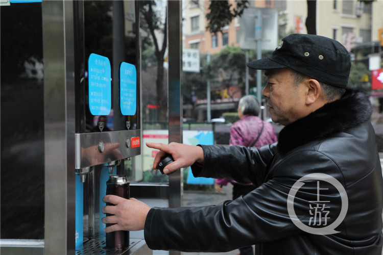 冬天街头也有免费热水喝！重庆已建成上千个(7163185)-20211118113758_极速看图.jpg